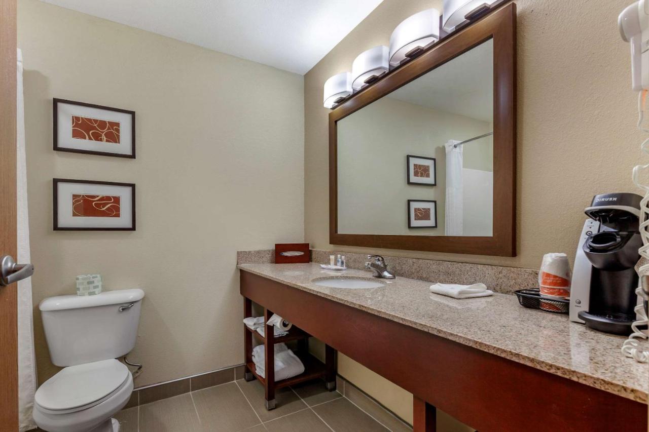 Comfort Suites Delavan - Lake Geneva Area Extérieur photo