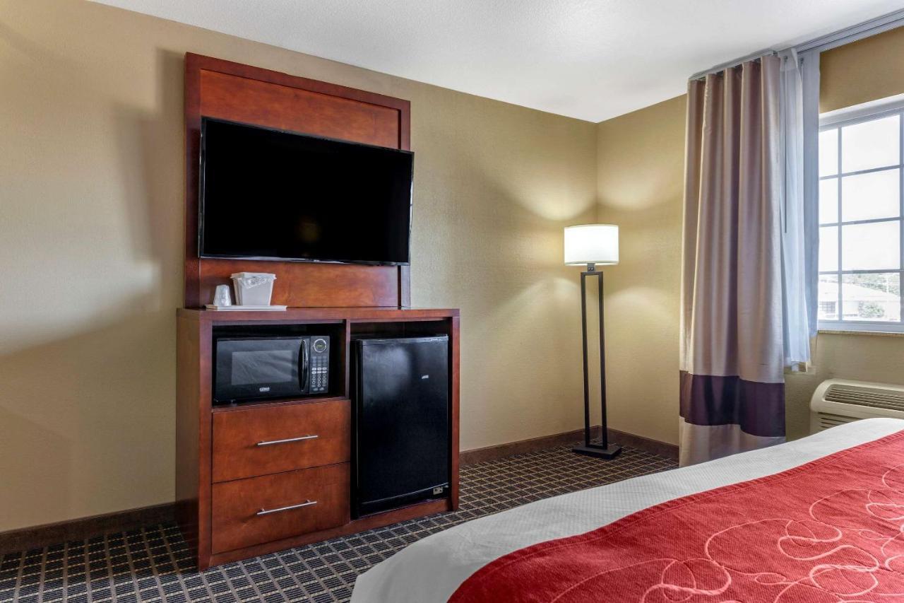 Comfort Suites Delavan - Lake Geneva Area Extérieur photo