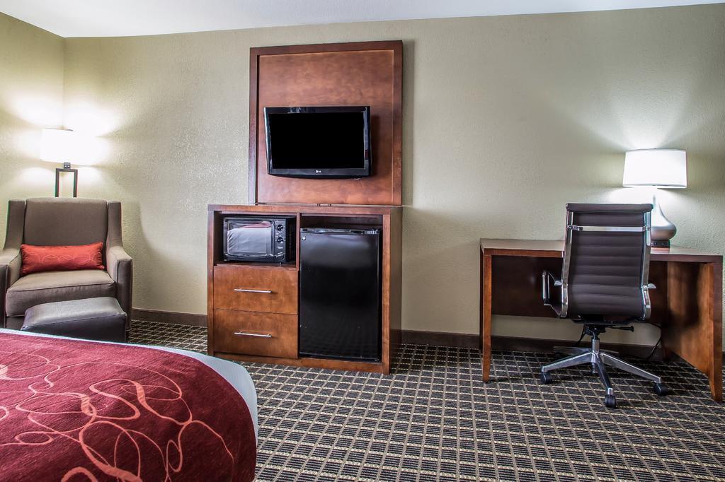 Comfort Suites Delavan - Lake Geneva Area Extérieur photo