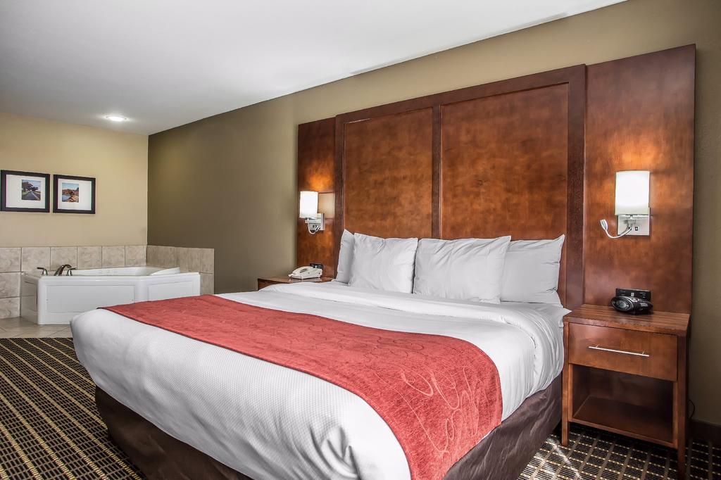 Comfort Suites Delavan - Lake Geneva Area Extérieur photo
