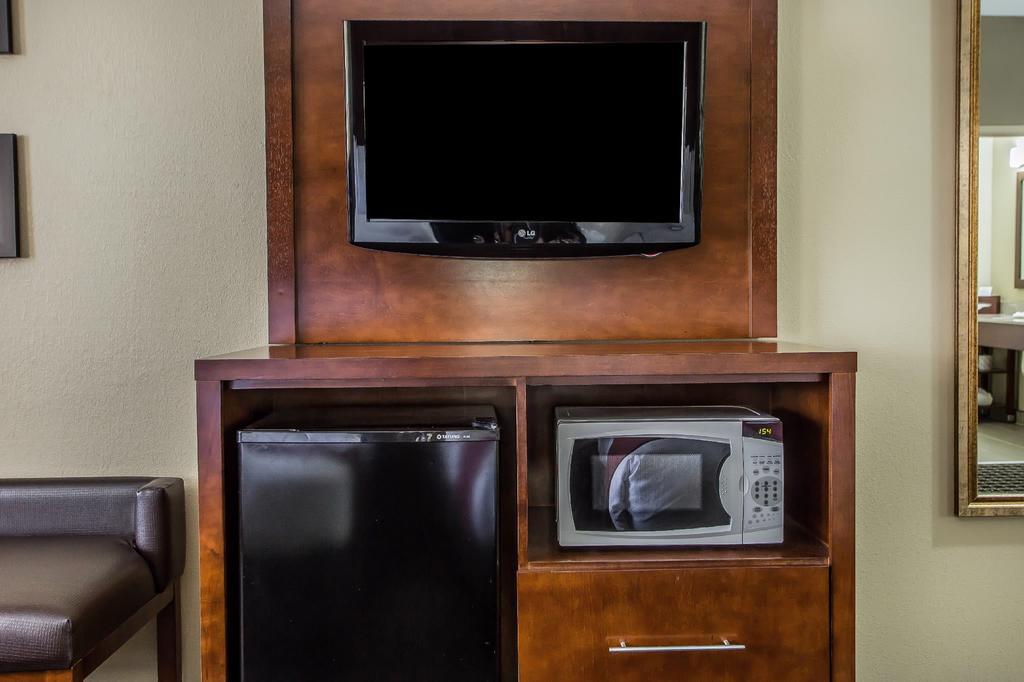 Comfort Suites Delavan - Lake Geneva Area Extérieur photo